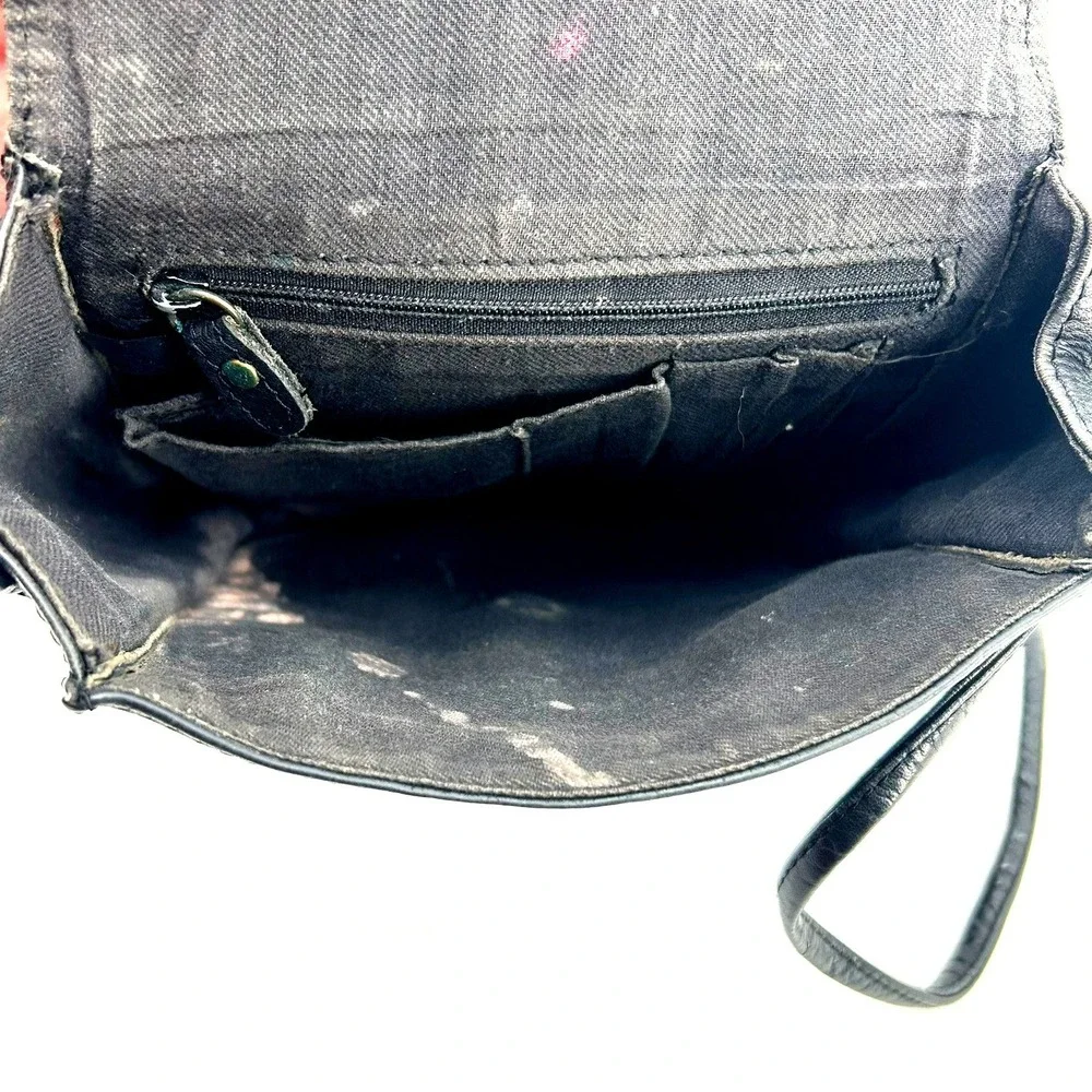 Vintage 90s Fossil Black Leather Crossbody Bag Small Flap Square Shoulder Bag - Picture 7 of 7